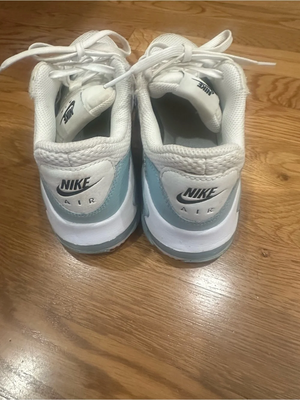 Women’s Nike Air Max 6 1/2